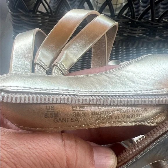 Sam Edelman Ganesa Gladiator Sandals Gold Strappy Flat Leather Women’s 8.5 - Picture 3 of 11